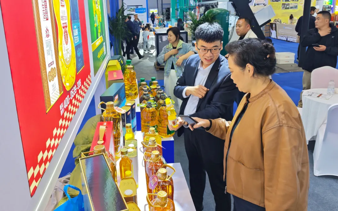 对接会后，多家渠道商代表应2.png
